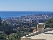 Apartamento de 3 Dormitorios con Gran Jardin en Mijas Malaga