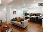 Apartamento de 3 dormitorios en alquiler en Cortes, Madrid