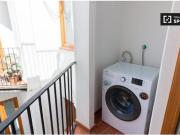 Apartamento de 3 dormitorios en alquiler en El Barri...