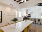 Apartamento de 3 dormitorios en alquiler en El Barri...