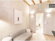 Apartamento de 3 dormitorios en alquiler en El Raval