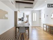 Apartamento de 3 dormitorios en alquiler en El Raval