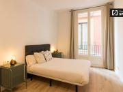 Apartamento de 3 dormitorios en alquiler en El Raval,...