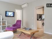 Piso de 3 habitaciones en alquiler en Embajadores, Madrid