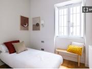 Apartamento de 3 dormitorios en alquiler en Malasaña, Madrid