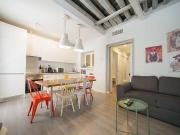 Apartamento de 3 dormitorios en alquiler en Universidad,...