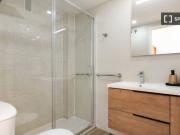 Apartamento de 3 dormitorios en alquiler en Ventas, Madrid