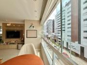 Apartamento de 3 dormitórios, frente praça Tiaraju no...