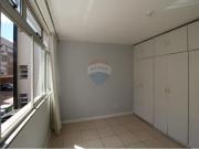 Apartamento de 3 quartos, localizado no 1º andar do...