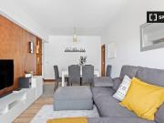 Apartamento de 3 quartos para alugar em Benfica, Lisboa