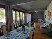 Apartamento de 4 dormitórios, 2 suítes, sacada, living...