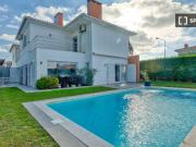 Apartamento de 4 quartos para alugar em Almada, Lisboa