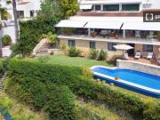 Apartamento de 5 dormitorios en alquiler en Jávea, Alicante