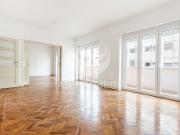 APARTAMENTO DE 6 ASSOALHADAS, 4 QUARTOS 1 SUITE, 2...