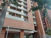 Apartamento de Boleita norte Conjunto cerrado con Piscina