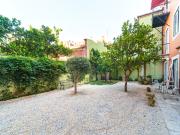 Apartamento de Charme com Jardim