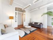 Apartamento de Charme em Edifcio Clssico junto Avenida...