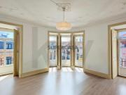 Apartamento de Charme T6 no Último Piso em Arroios... Apartamento de Charme T6 no Último Piso em Arroios...