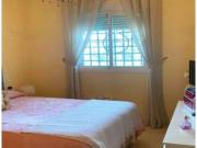 Apartamento de dos dormitorios junto al golf y vistas al mar