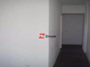 Apartamento de frente com sala, 2 quartos com...