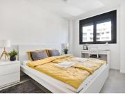 Apartamento de Lujo con 3 Dormitorios y Vistas...