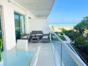 Apartamento de Lujo con Balcón al Mar