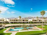 Apartamento de lujo en planta baja, con jardín y piscina...