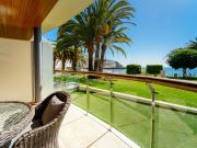 Apartamento de lujo frente al mar en Radisson Blu Resort