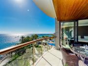 Apartamento de lujo frente al mar en Radisson Blu Resort
