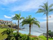 Apartamento de Luxo na Primeira Linha do Mar – Funchal