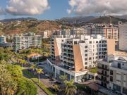 Apartamento de Luxo T5 no Edifício São Lucas – Estrada...