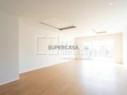 Apartamento de tipologia T3 novo com 138m2, com...