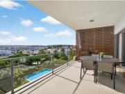 Apartamento de último piso junto à Marina de Lagos