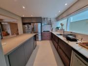 Apartamento Diferenciado com Pscina Privativa na Barra Sul