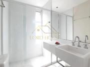 Apartamento duplex com 147m² no Jardins. O imóvel possui...