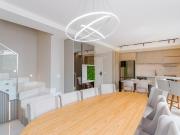 Apartamento Duplex com 2 suítes, 123m², semimobiliado, a...