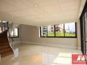 Apartamento Duplex com 3 dormitórios à venda, 285 m² por...