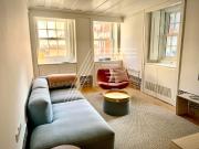 Apartamento duplex de charme remodelado junto ao jardim...