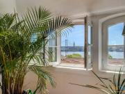 Apartamento duplex em Alcântara em edifício histórico...