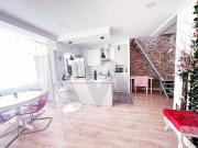 Apartamento Duplex Renovado com Licença de Alojamento...