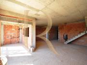 Apartamento duplex T3+2 com garagem, varandas e sótão em...