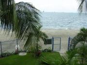 Apartamento duplex vista y salida al mar cerca a costa...