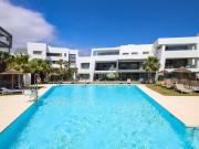 Apartamento Elegante con Terraza Privada y Vistas a la...