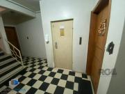 Apartamento em Azenha