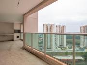 Apartamento em Cond Clube, Face Oeste e Andar Alto com 4...