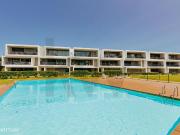 Apartamento em condomnio com piscina e campo de jogos,...