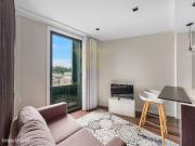Apartamento T0 em frente a estao de Metro!