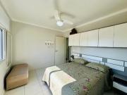 Apartamento em frente Ã praÃ§a e junto ao mar de CapÃ£o...