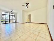 Apartamento em Jardim Três Marias, Guarujá/SP de 140m² 4...