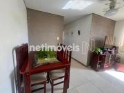 Apartamento em rua plana e tranquila